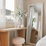 Stylish Newly Renovated In Leilighet Oslo