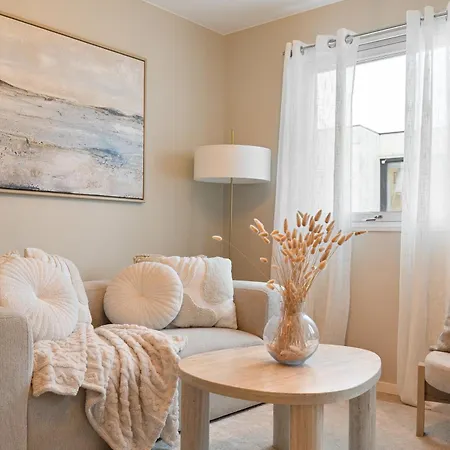 Stylish Newly Renovated In Appartement Oslo